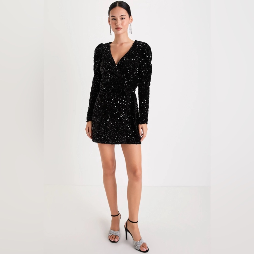 NWOT - Lulu’s Glowing Muse Black‎ Sequin Velvet Long Sleeve Wrap Mini Dress